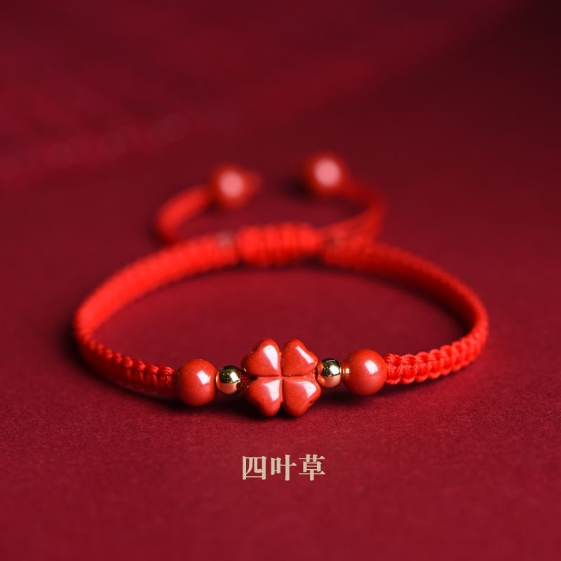 Vòng tay đẹp. Bùa May Mắn Tự Nhiên Hình Cỏ Bốn Lá Cho Năm Mới