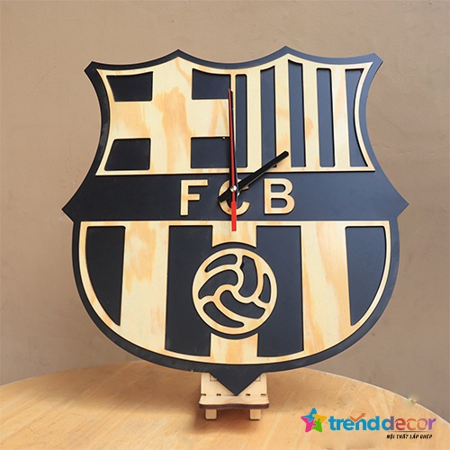 ĐỒNG HỒ GỖ TREO TƯỜNG LOGO BÓNG ĐÁ FCB Trenddecor