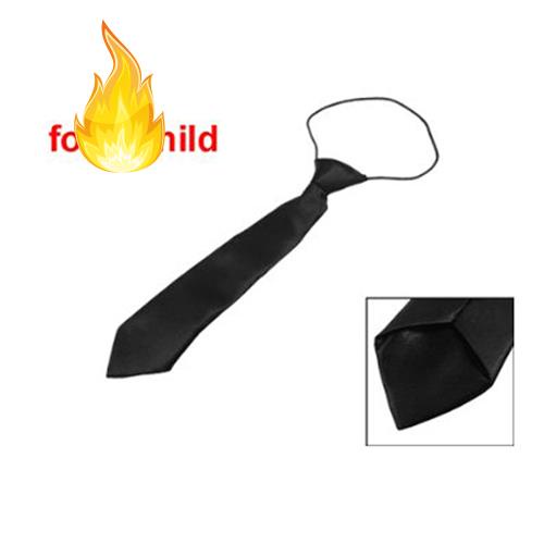 Cà vạt màu đen chất liệu polyester co giãn cho bé