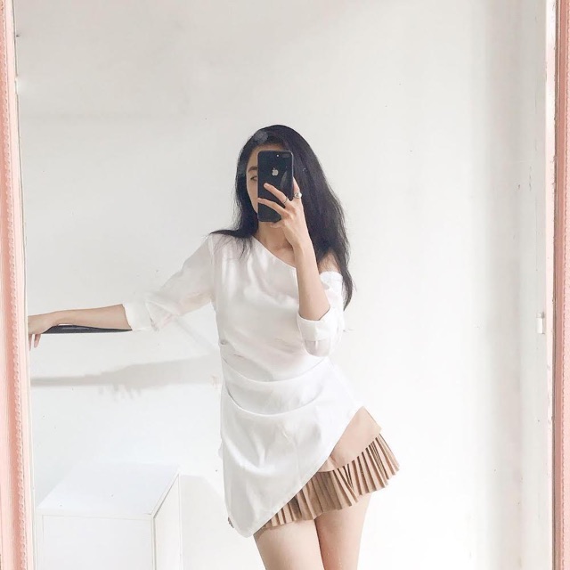 SET ÁO LỆCH CV TẦNG TRẮNG - ĐEN