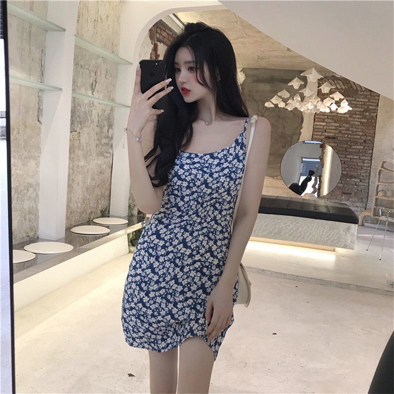 Đầm Hai Dây In Hoa Màu Xanh Dương Phong Cách Pháp Quyến Rũ Mẫu Mới 2021 Thời Trang Cho Nữ