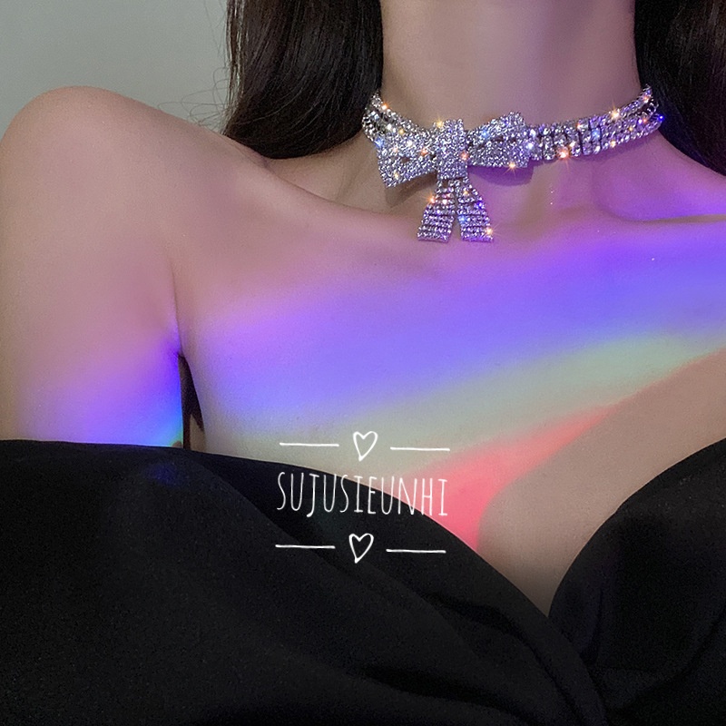 Vòng cổ choker nơ bản to đính đá sang chảnh