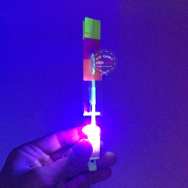 Đồ chơi ná bắn chong chóng xoay có đèn led bắn bằng thun