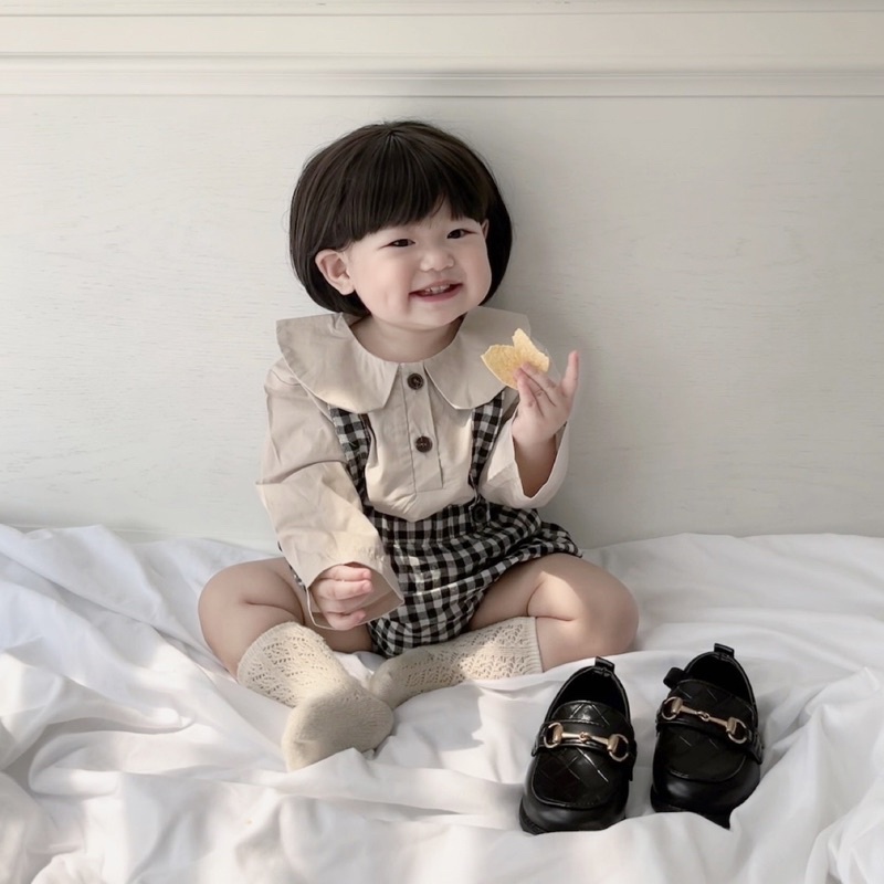 Set áo kèm quần yếm phong cách Hàn quốc cho bé