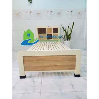 Giường sắt kiểu gỗ kích thước ngang từ 1M đến 1m8 dài 2M – GS46 mẫu đơn giản, tiện dụng, dễ dàng tháo ráp di chuyển.