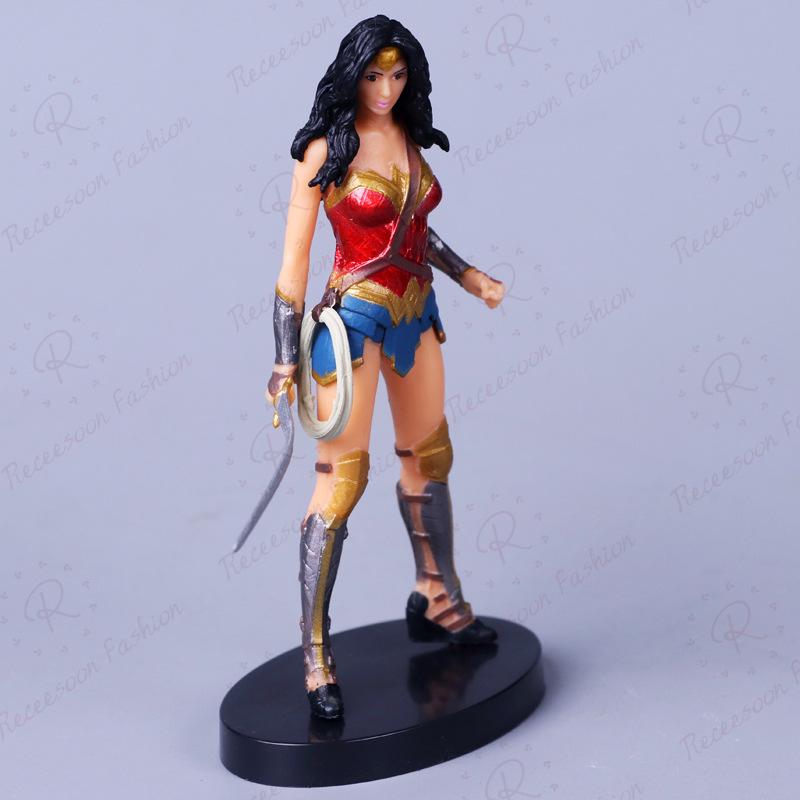 Bộ 7 mô hình các siêu anh hùng độc đáo của Dc Comic