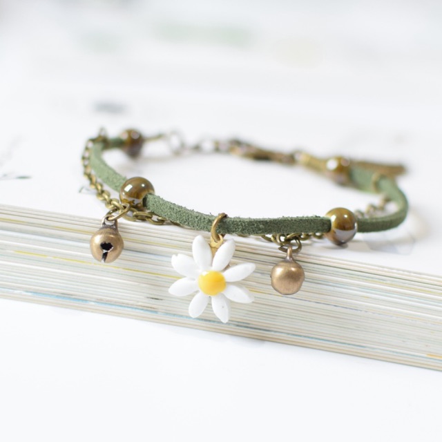 Vòng tay hoa cúc gốm handmade