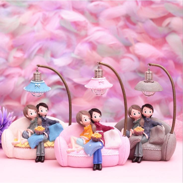 Tượng Để Bàn Cặp Đôi Hẹn Hò Dưới Đèn siêu đẹp dễ thương