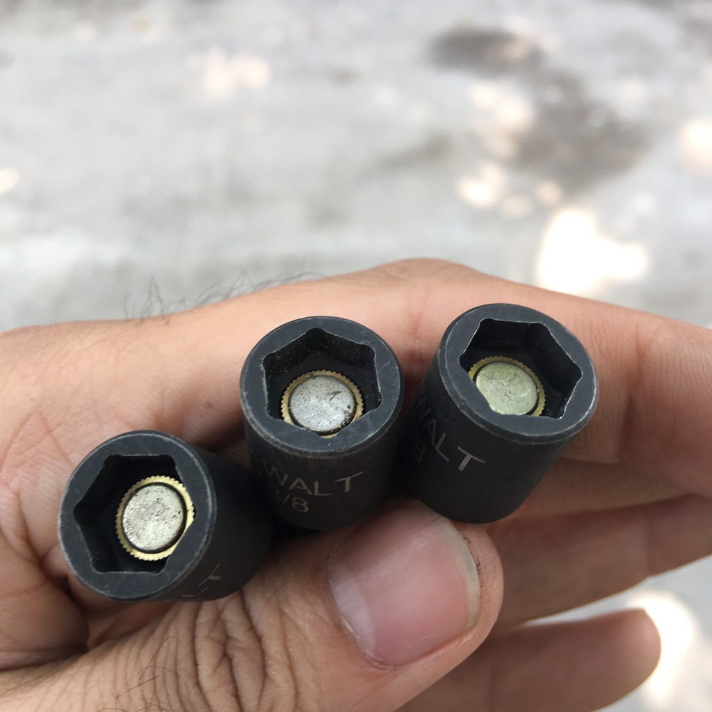 Đầu Bắn Tôn DEWALT 3/8" Màu Đen Thiết Kế Nhỏ Gọn Chuyên Dùng Cho Khoan Bắn Vít Chống Ăn Mòn Cao