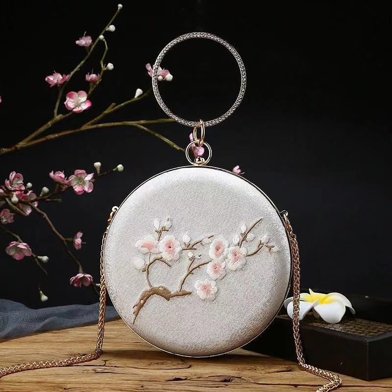 Túi Đeo Vai Dáng Tròn Nhỏ Thêu Họa Tiết Dễ Thương Phong Cách Cổ Điển Thời Trang Cho Nữ