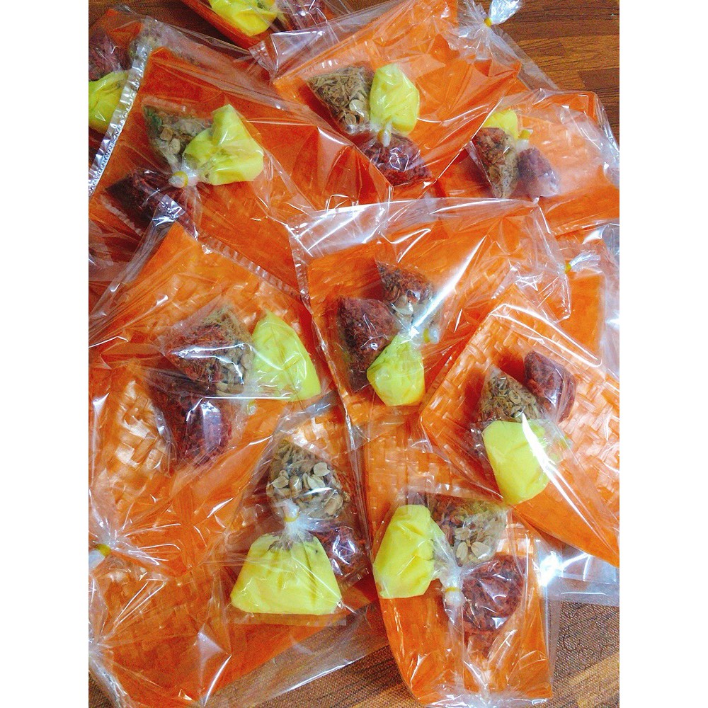 Bánh tráng cuộn sốt bơ