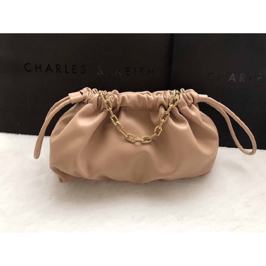 Charles and Keith CNK 2020 Spring New CK2-70270464 Túi dây rút dây rút