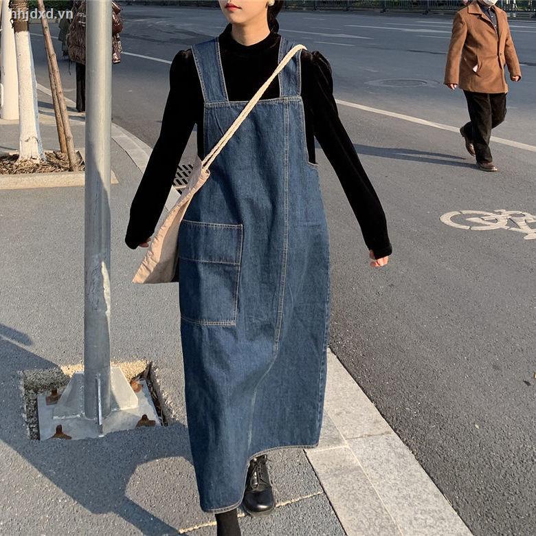 Đầm yếm denim màu xanh dương dễ thương phong cách nhật bản thời trang xuân hè 2021