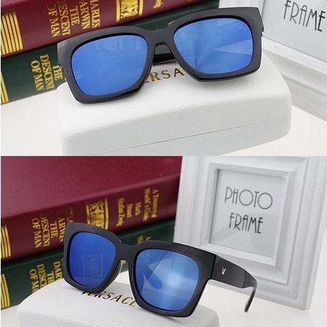 Hàng Có Sẵn Kính Mát Vuông Chống Tia UV Thiết Kế Logo Vàng Chữ V Thời Trang Retro Sang Trọng Cho Nam Nữ Lái Xe