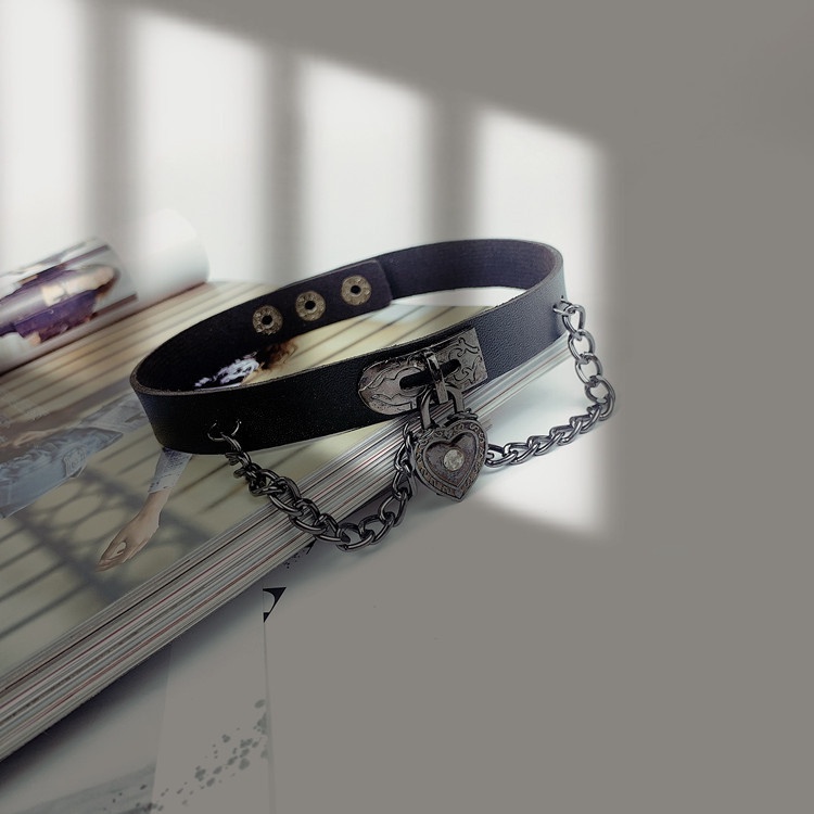 (Hot Sale) VòNg Cổ Choker Kim LoạI HìNh Ổ KhóA TráI Tim Vintage