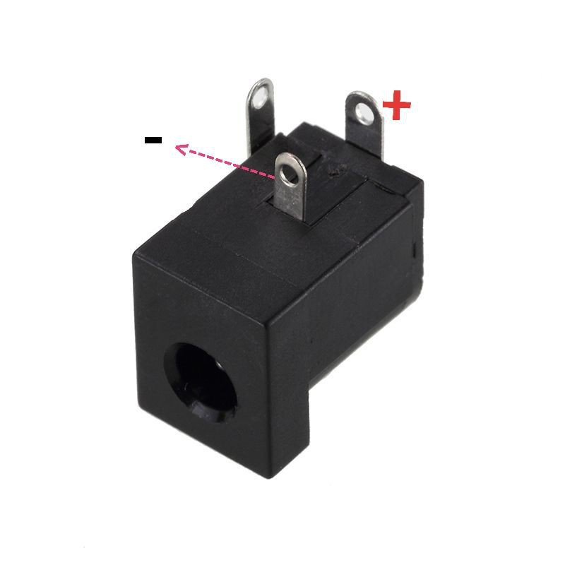 Jack DC 5,5mm×2,1mm *