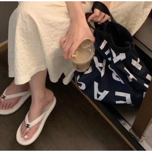 Đôi dép xỏ ngón thời trang mùa hè thường ngày cho nữ đi biển