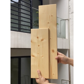 Kệ gỗ thông treo tường trang trí Hàn Quốc, gỗ thông nguyên miếng Newzealand, móc sắt treo sơn tĩnh điện