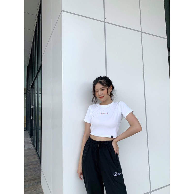 [Mã WASTUP giảm 10% tối đa 30K đơn 99K] CROPTOP FLOWIES | BigBuy360 - bigbuy360.vn