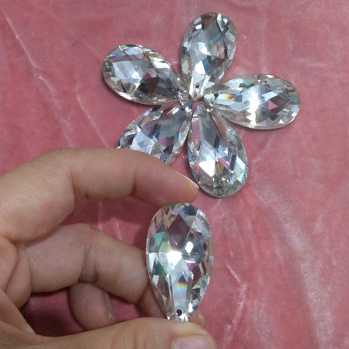 Đá pha lê -giọt nước 4 cm