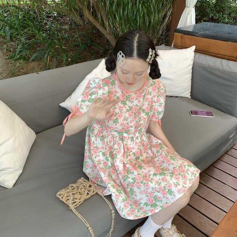 Đầm hoa hồng tay phồng thiết kế mới xinh xắn thời trang