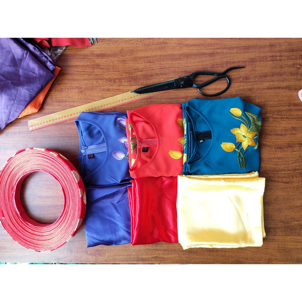 ÁO DÀI TRUYỀN THỐNG THÊU HOA SEN KÈM QUẦN 3 MÀU ADTH2T