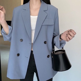 Áo blazer xanh hai nút