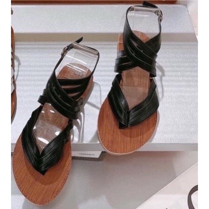 Dép quai ngang nữ sandal kẹp ngón thời trang nữ. Chất liệu da mềm, êm chân. Đế bệt không quá cứng phù hợp mọi nơi