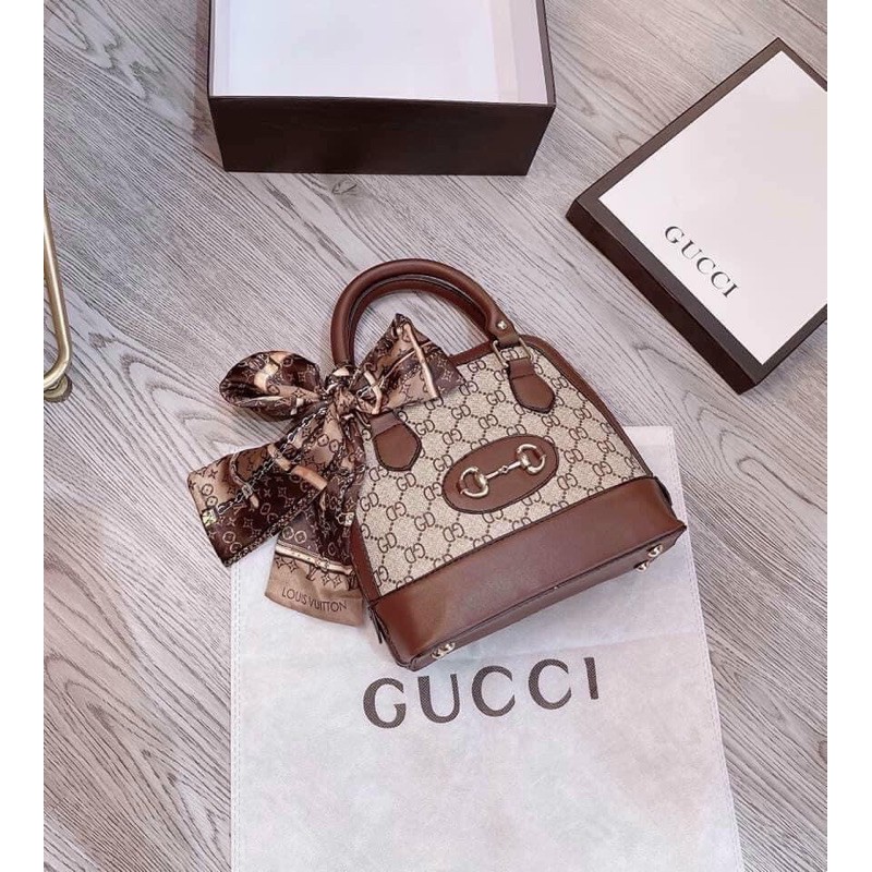 Túi xách hến mẫu mới nhất 2021