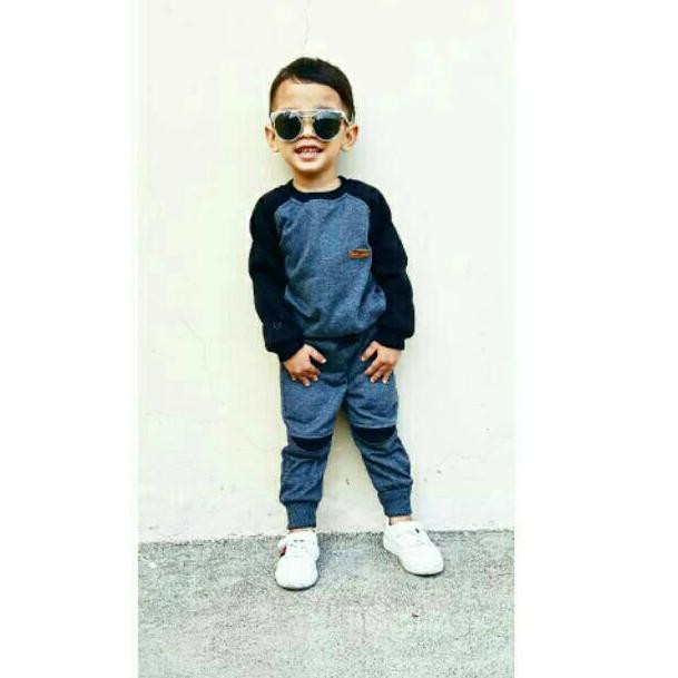 Hurry tăng cường.. Áo Sweater MIXMAX màu xám đậm 08 | BigBuy360 - bigbuy360.vn