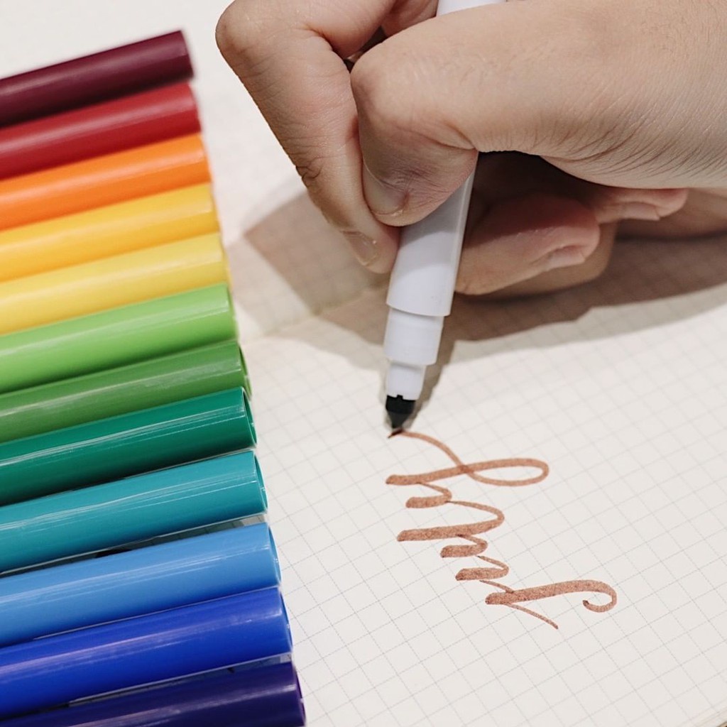 Bộ 10 màu bút lông màu Crayola Supertips Washable Marker- 10 màu- Viết vẽ nét mảnh - nét đậm, có thể rửa được