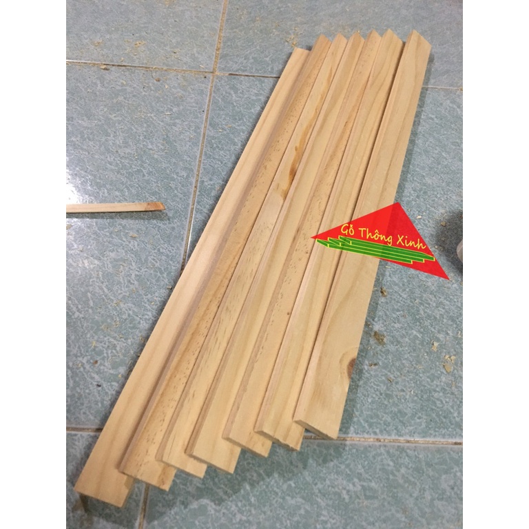 Bó 5 thanh gỗ thông dài 50cm, rộng 3cm, dày 1.5cm láng đẹp 4 mặt dùng đóng thùng trang trí, làm nẹp