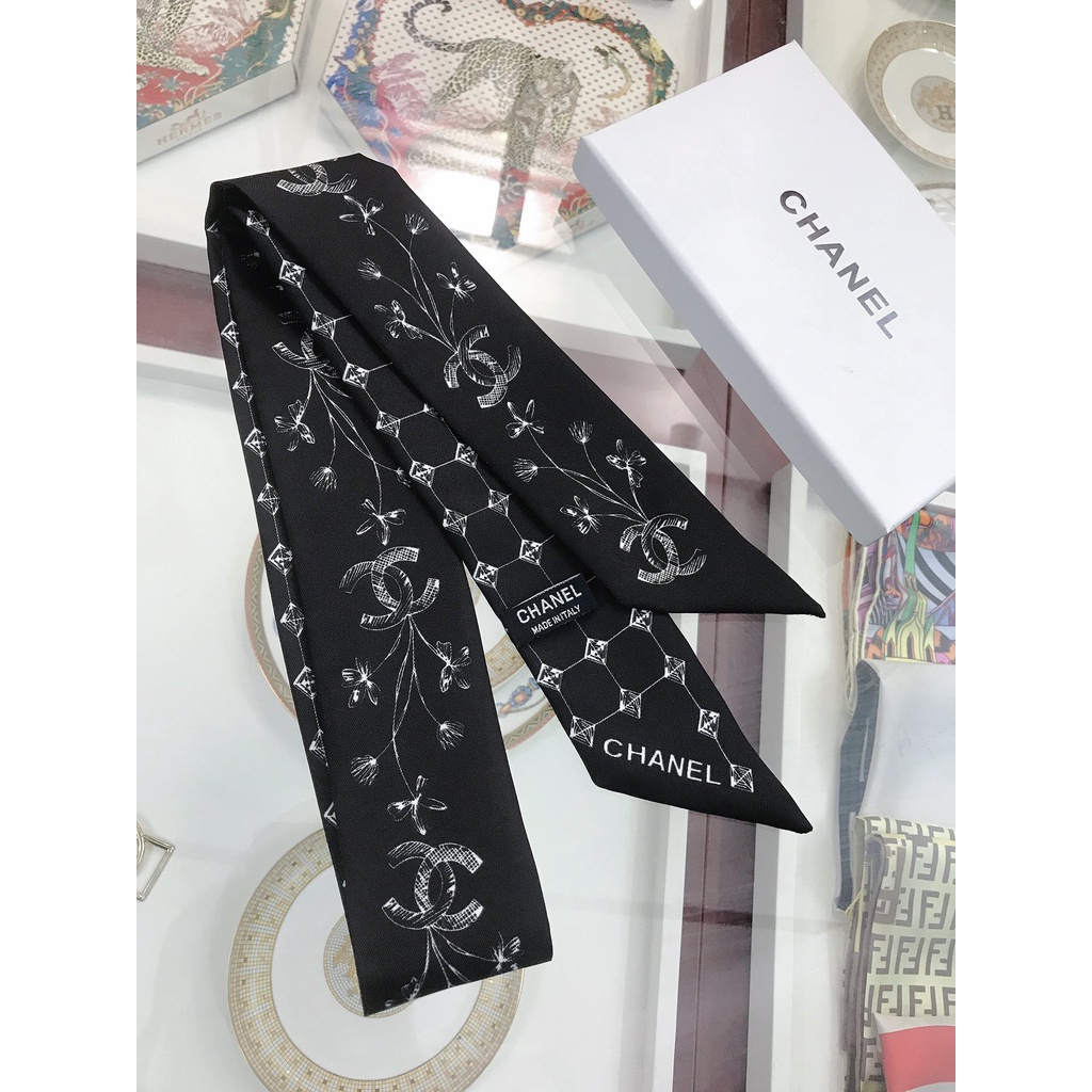 Khăn Quàng Cổ / Khăn Tay / Túi Xách Bằng Ruy Băng Lụa Họa Tiết CC Màu Trắng Đen Thiết Kế Cho Nữ 2022