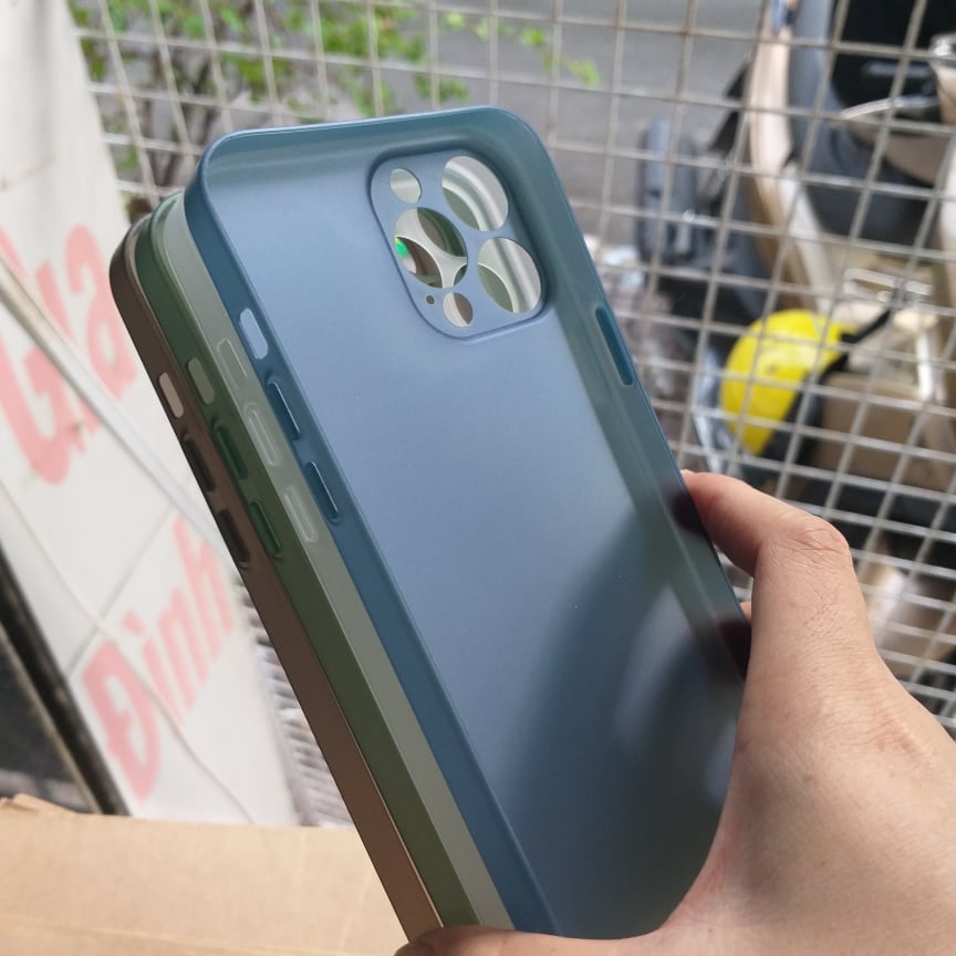 Ốp Lưng Siêu Mỏng iPhone 13 Pro Max Dạng Nhám Mờ Chính Hãng Hiệu Usams