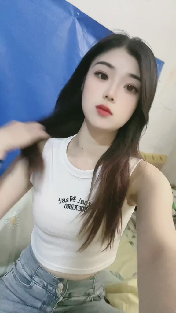 Áo lửng YEYA không tay thêu chữ gợi cảm cho nữ | BigBuy360 - bigbuy360.vn