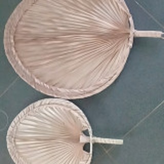 Quạt nan cầm tay kiểu dáng