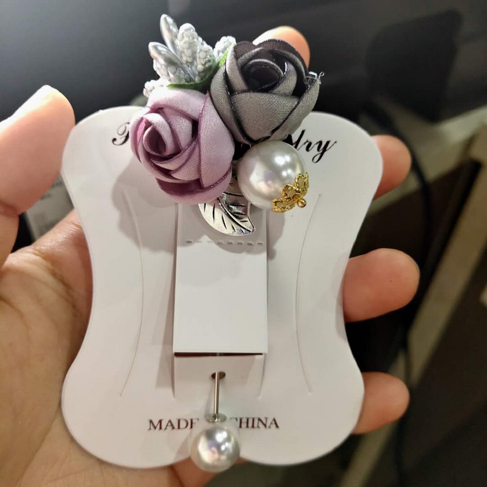 Ghim cài áo kiểu hoa đính ngọc trai giả thời trang dành cho nữ