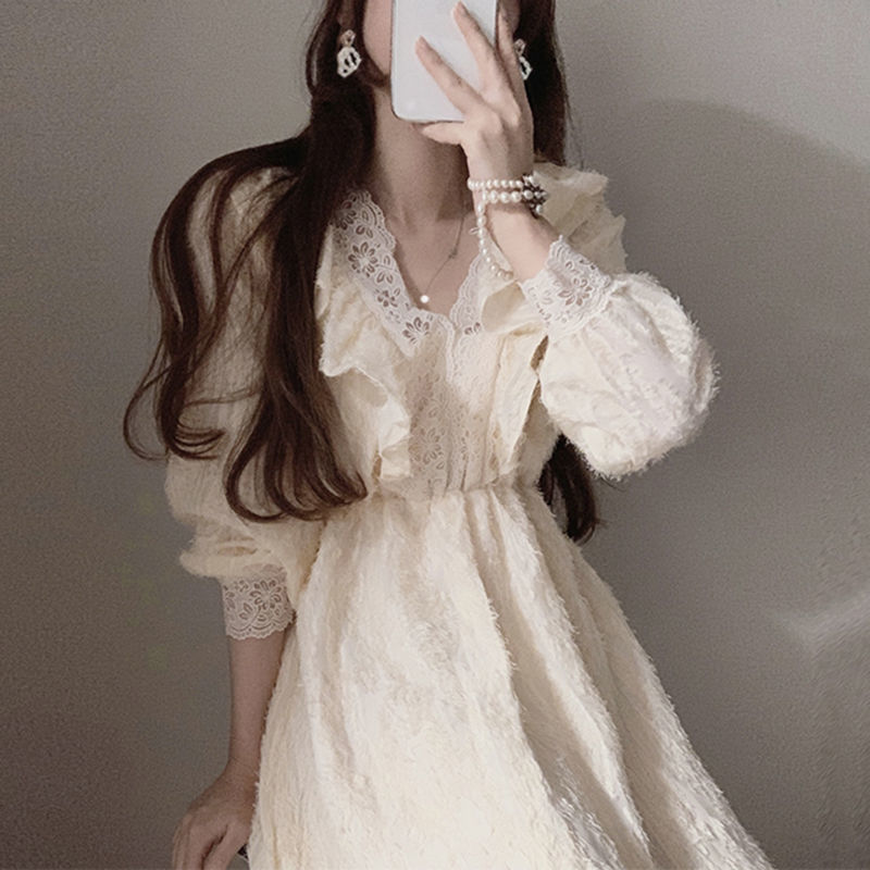 Korean-StylechicVintage Court Style ThinVCollar Contrast Color Lace Ruffled High Waist Dress Long Dress | BigBuy360 - bigbuy360.vn