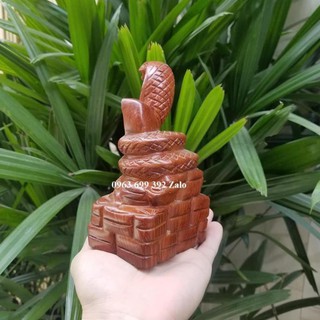 Tượng con rắn gỗ hương