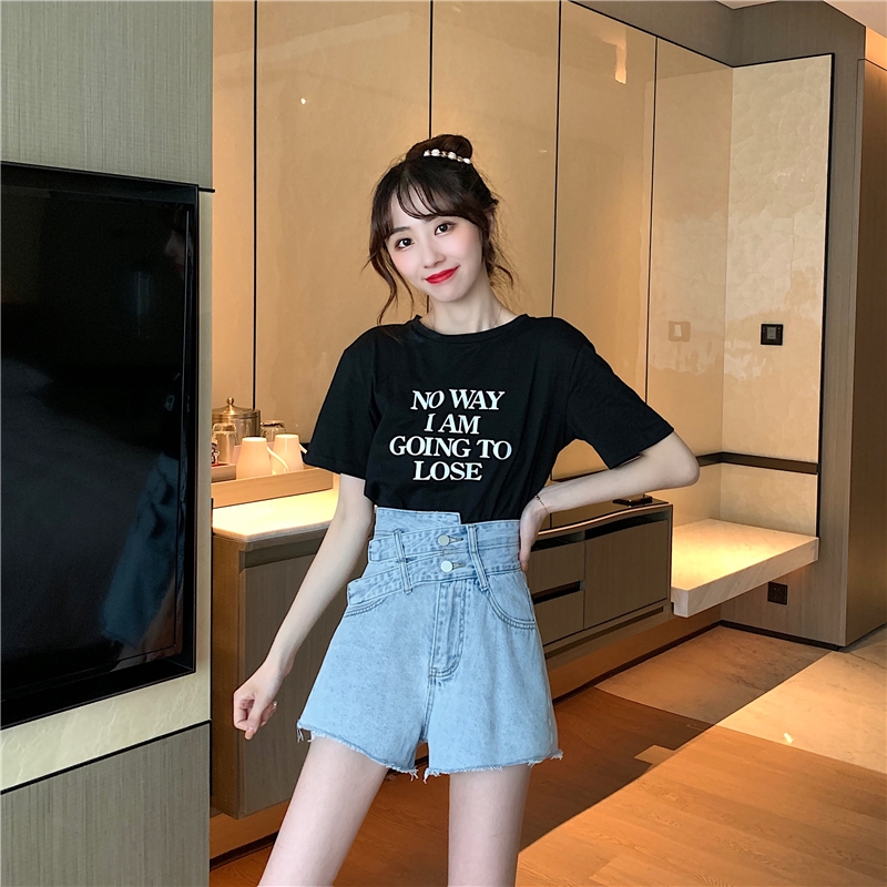 Quần short jean IELGY lưng cao ống suông phong cách thời trang cho nữ