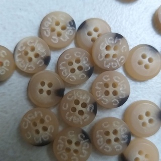 Nút nhựa áo sơ mi , có 3 size (20 nút )