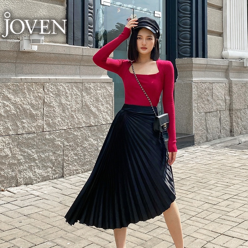 JOVEN - Chân váy dập ly gấm xéo tà Đen/ Đỏ