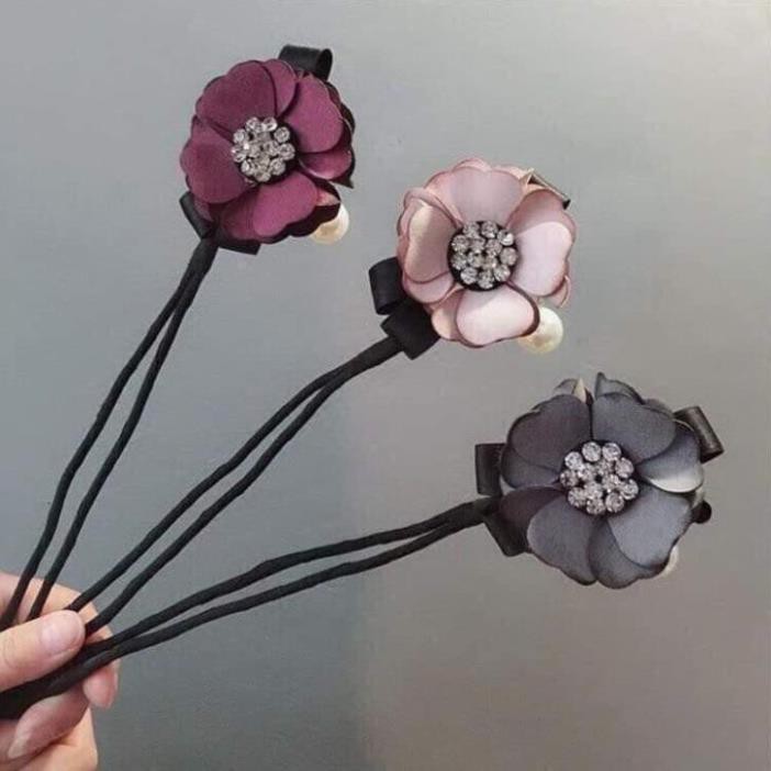 Búi tóc hoa trà đa năng giúp bạn gọn gàng, thanh lịch