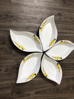 Bộ đĩa thuyền vẽ hoa mai