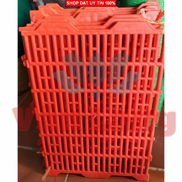 Tấm lót Sàn Nhựa Sunpet cho chó , mèo , lợn khổ  40cm x 56cm có độ đàn hồi, dẻo dai, dễ vệ sinh