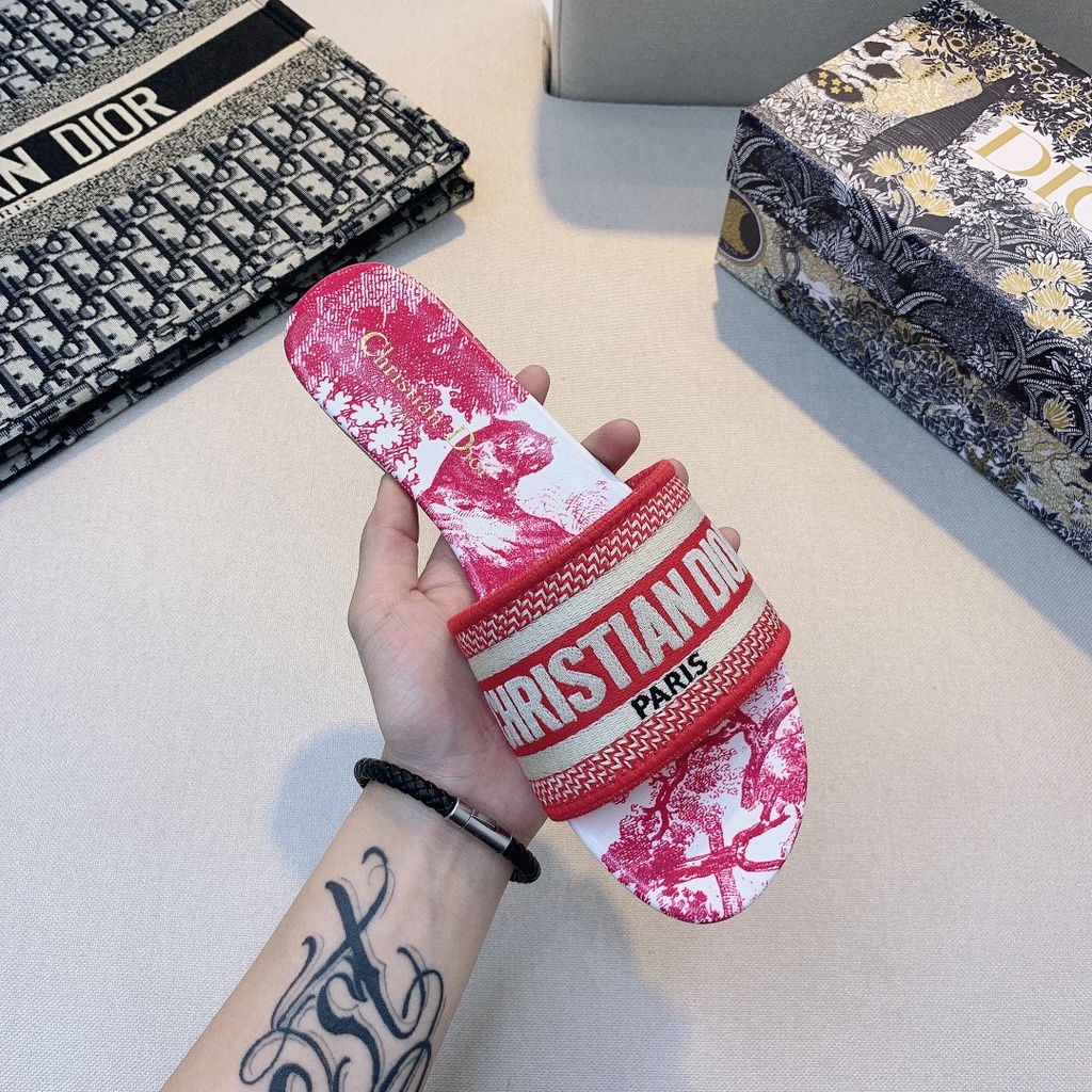 2022 Sandal Nữ Da Tổng Hợp Đế Phẳng Họa Tiết Mới