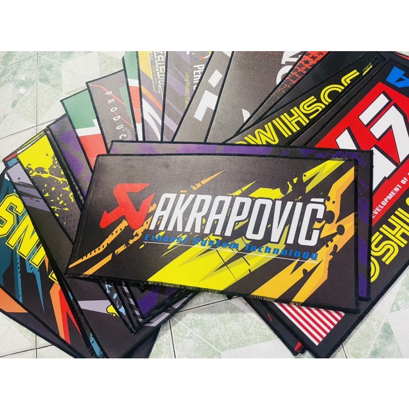 Thảm lót chống xe máy