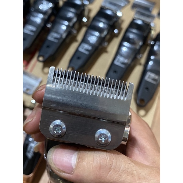 Tông đơ cắt tóc jame 1070