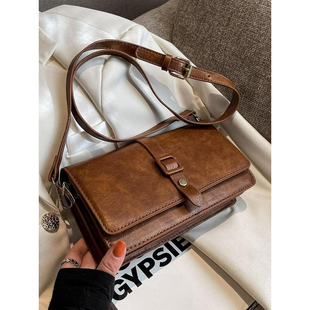 Túi xách chữ nhật ngang nắp quai khóa ghim