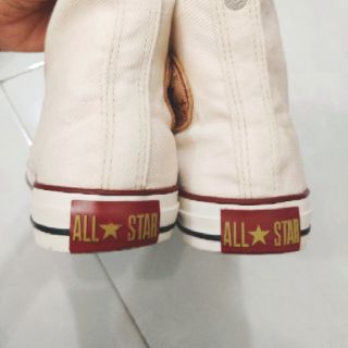2 đôi giày cà rốt